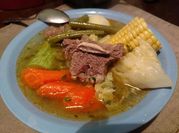 Una foto de caldo de res