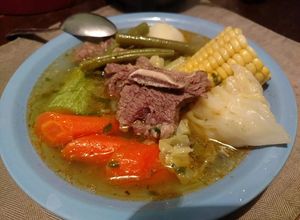 Una foto de Cocido o caldo de res 👌