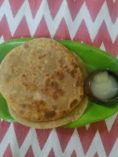 गुळपोळी (gul poli recipe in marathi) रेसिपी चे मुख्य फोटो