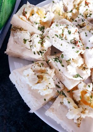 Une photo de Toasts chèvre miel 🍯 et crème
