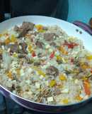 Arroz con carne de res, pimiento y queso