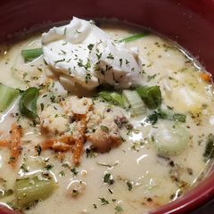 A picture of Tuscan White Bean Soup.