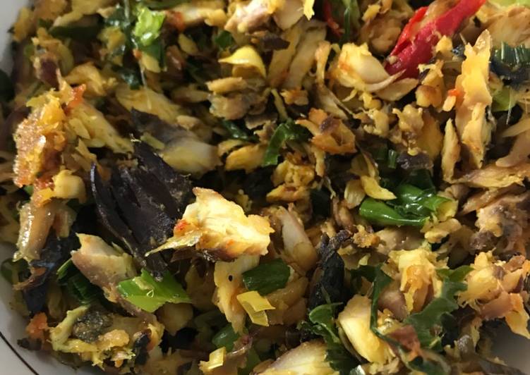 Pampis ikan ala menado