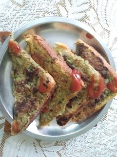 साबुत मूंग का टोस्ट (Sabut moong ka toast recipe in Hindi) रेसिपी मुख्य फोटो