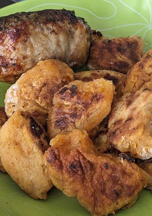 Une photo de Croquettes ou "gnocchis" de patate douce et crépinettes de porc