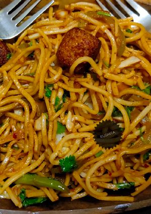 A picture of Noodles with manchurian Pure Jain version.