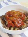 Currywurst - ไส้กรอกราดซอสมะเขือเทศผงกะหรี่ สไตล์เยอรมัน