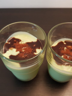 A picture of Avocado smoothies.