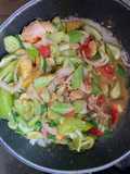 ผัดผักเปรี้ยวหวาน