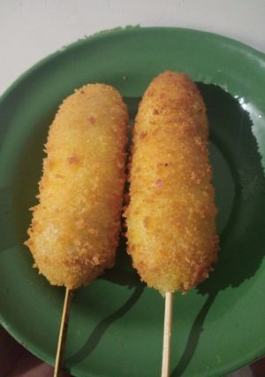 Foto resep Corn dog kentang isi sosis