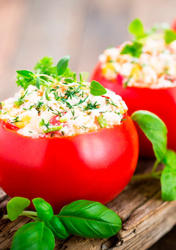 Una foto de Sabrosos tomates rellenos, con Allioli