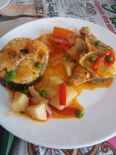 Una foto de Guiso de merluza con patatas y verduras
