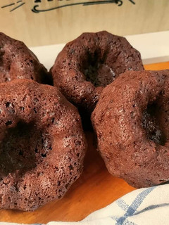 Foto di Mini bundt cake al cacao e vaniglia