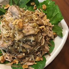 A picture of Healthy Japanese Enoki mushroom salad.