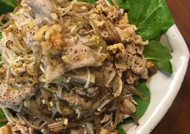 Recipe of Homemade Healthy Japanese Enoki mushroom salad