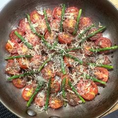 A picture of Oven Roasted Vine Tomatoes - Show stopping Veg :).