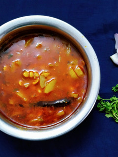 लौकी चना दाल (Lauki chana dal recipe in Hindi) रेसिपी मुख्य फोटो