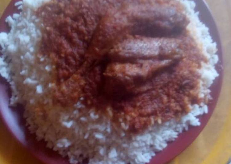 White rice with stew and fish