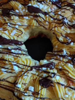 Una foto de Rosca de Pascua con masa brioche
