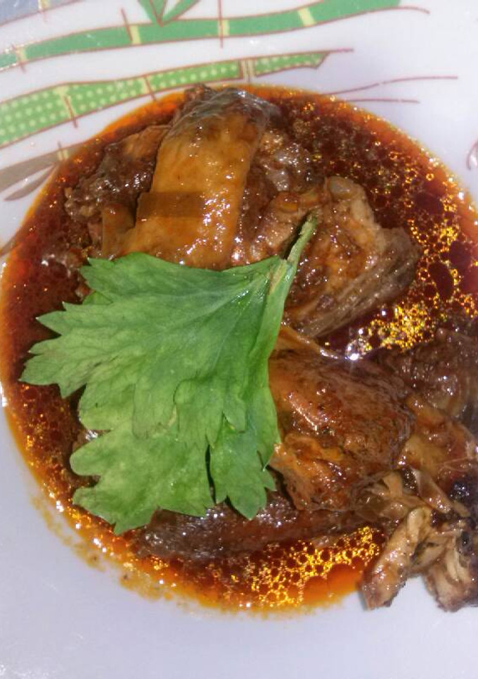 Una foto de Pollo guisado con azúcar