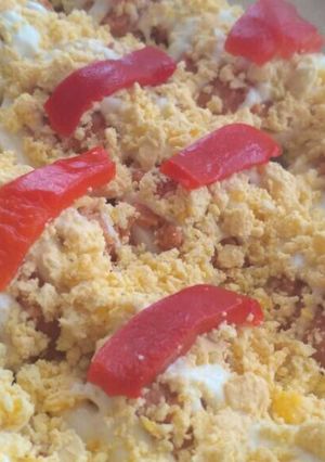 Una foto de Huevos rellenos clásicos