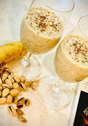 عکسی از دستور میلک شیک پسته با موز