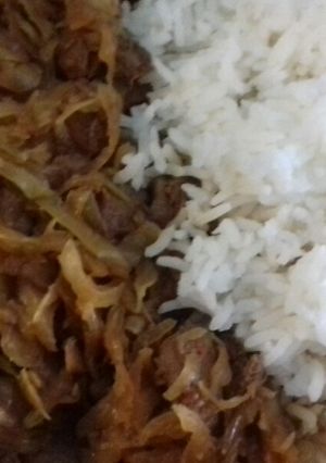 Una foto de Carne con Repollo