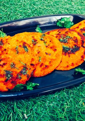 A picture of Mini tomato uttapam.