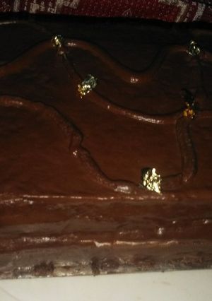 صورة لوصفة كيكة كيندر ديليس بالشوكولا 🍫