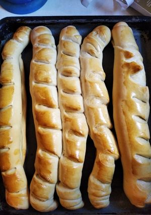 Una foto de PAN CASERO, BAGUETTE