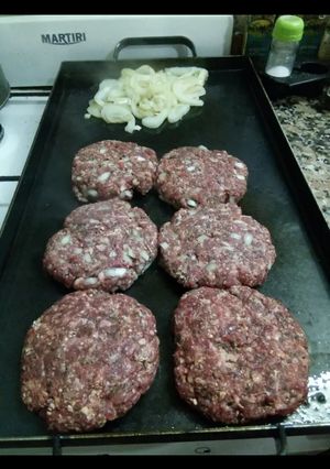 Una foto de Hamburguesas caseras a la plancheta🍔