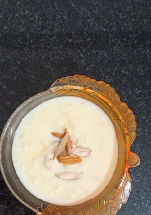 ખીર (Kheer Recipe In Gujarati) રેસીપી મુખ્ય ફોટો