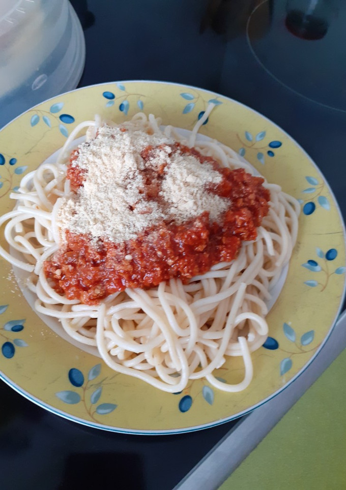 Una foto de Espaguetis a la boloñesa de soja texturizada (vegano)