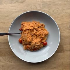 A picture of Quick tomato and onion noodles.
