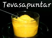 Una foto de helados de zumo de frutas