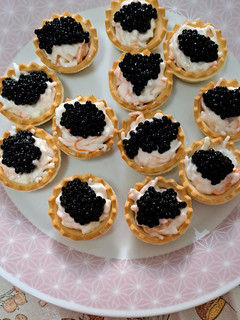 Una foto de Tartaletas de chasca con sucedáneo de caviar