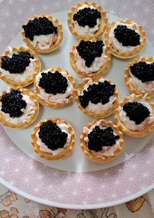 Una foto de Tartaletas de chasca con sucedáneo de caviar