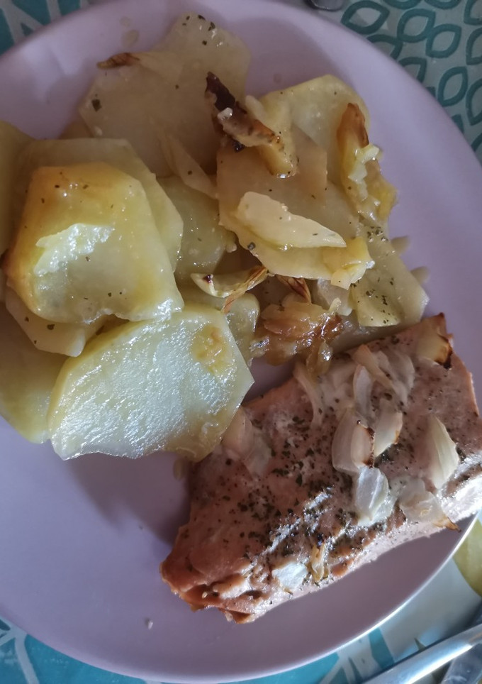 Una foto de Salmón al horno