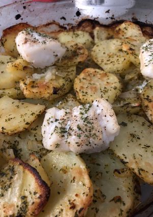 Una foto de Bacalao gratinado con patatas al horno