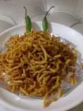 Crispy and tasty dal sev