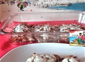 Una foto de Cochayuyo relleno con verduras y queso de cabra