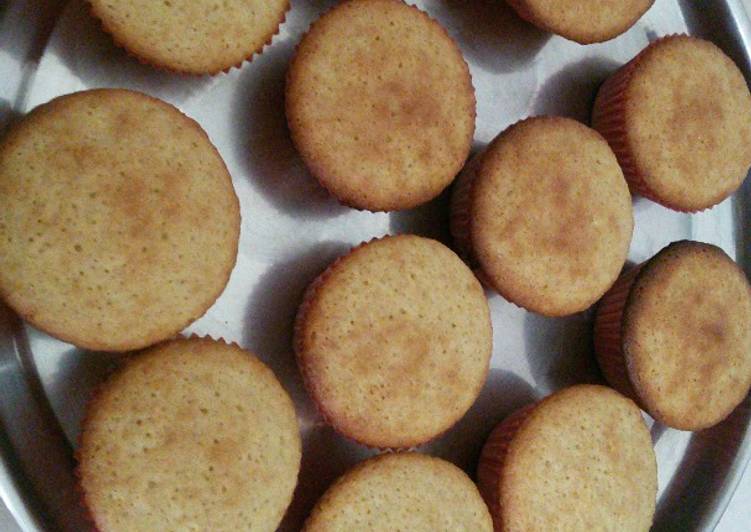 Recipe of Any-night-of-the-week Vanilla cup cakes#cupcakes_contest