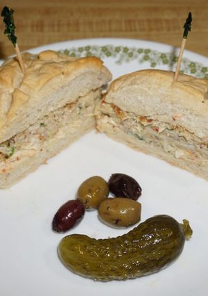 Una foto de Sándwich de croquetas de jaibas
