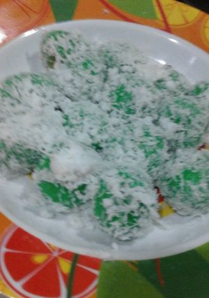 Foto resep onde-onde cinta (karna bikinnya bareng suami)