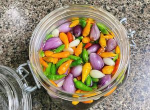 Hình của món Ớt Ngâm Chua Ngọt.