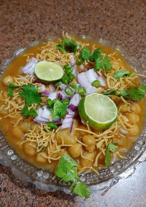 কাবুলি চানা চাট (Kabuli chana chat recipe in Bengali) রেসিপির প্রধান ছবি