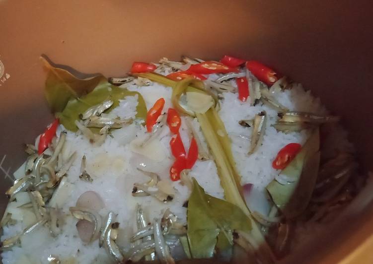 Nasi liwet rice cooker
