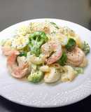 Salad tôm,súp lơ xanh trộn sốt Mayonnaise