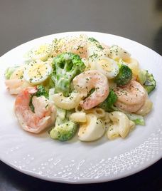 salad trộn mayonnaise