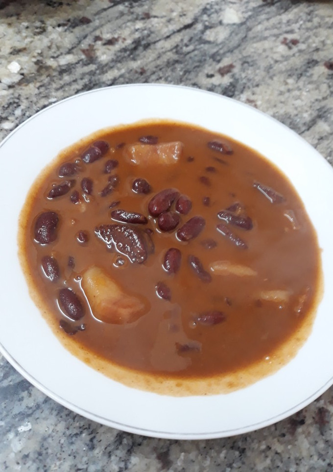 Una foto de Alubias rojas con chorizo